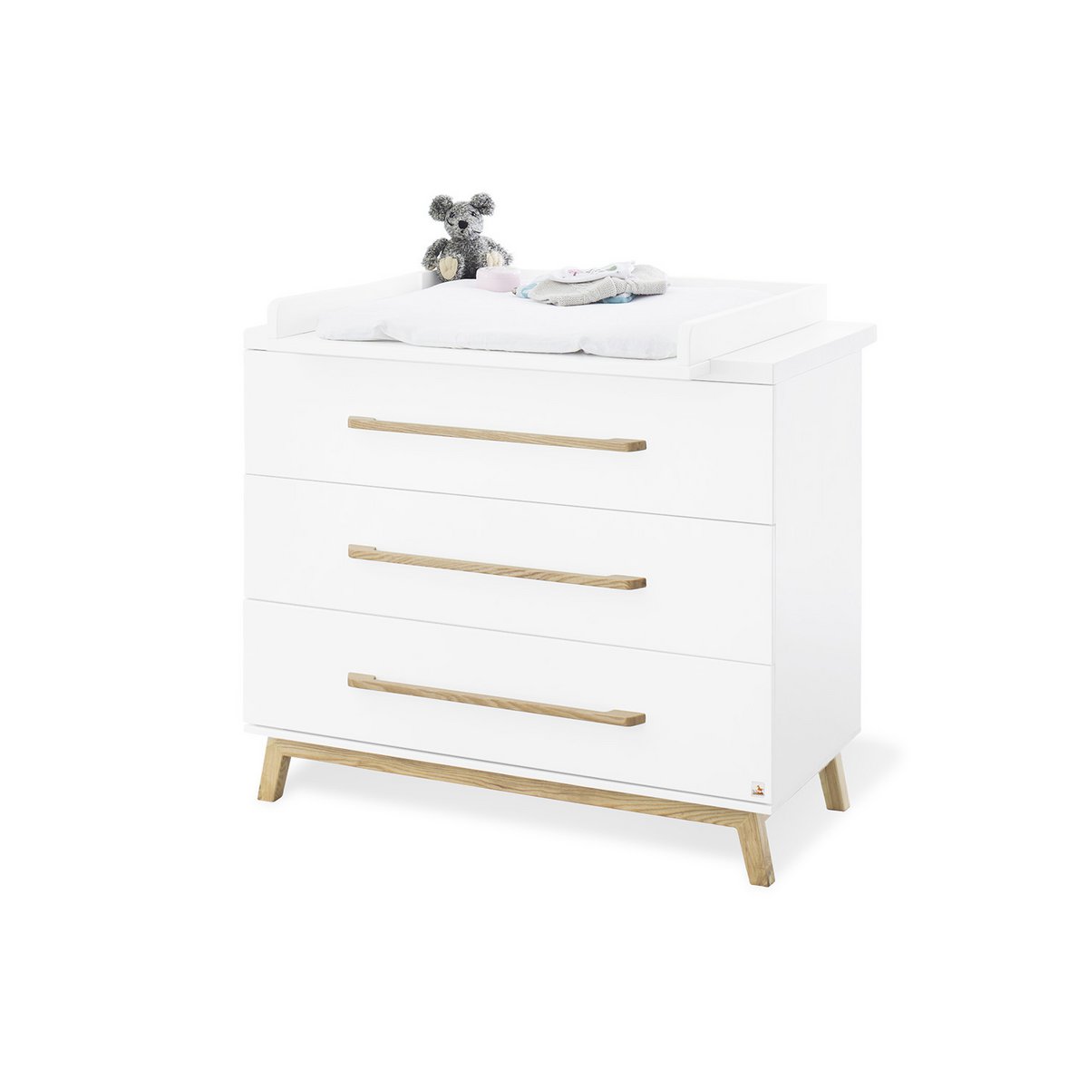 Startset 'Hilda & Riva' breed groot, wit, incl. wandplank4 delen: huisbed, brede commode, grote kledingkast, wandplank