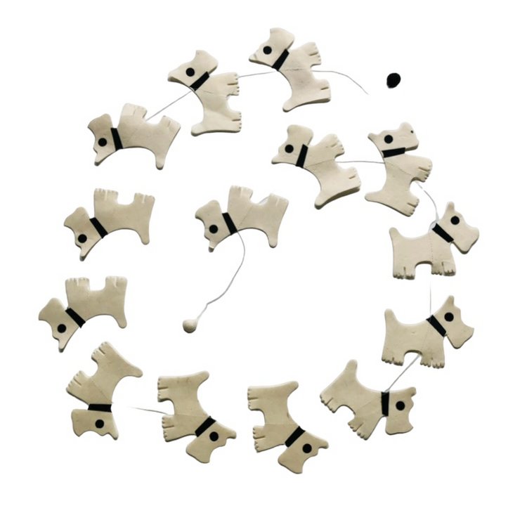 Luna-Leena slinger hond ecopapier gebroken wit wanddecoratie - L1,82cm - handgemaakt in Nepal