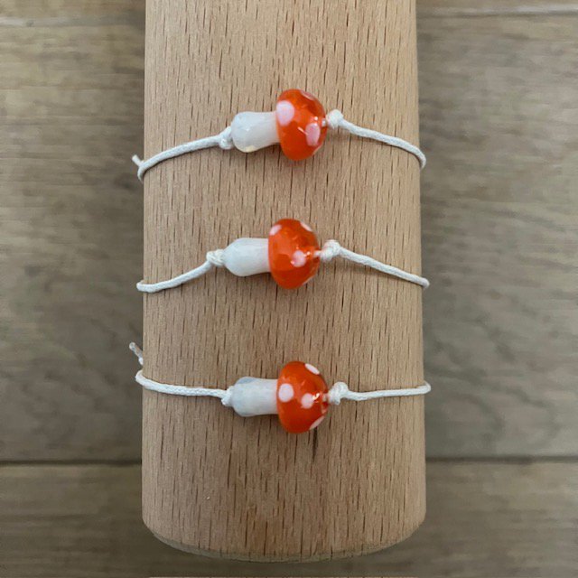Luna-Leena kinderarmband paddestoel oranje - handgemaakt in Nepal (kopie)