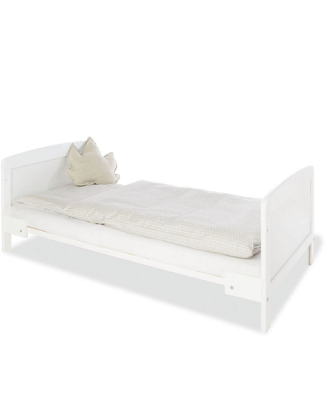 Startset 'Viktoria' breed3 delen: ledikant, brede commode, 2-deurs kledingkast