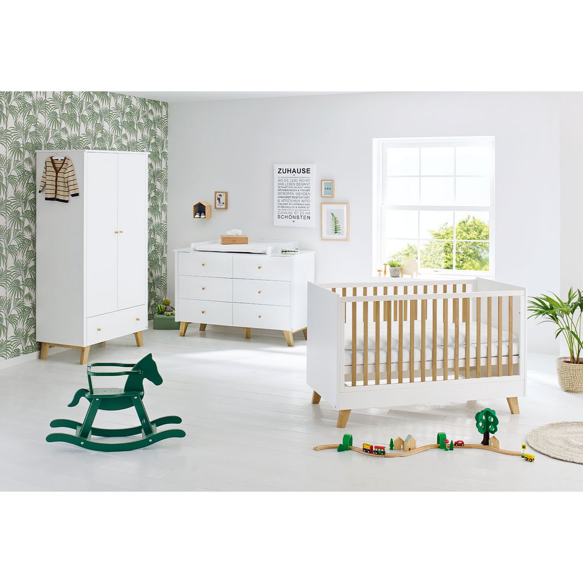 Startset 'Pan' extra breed3 delen: ledikant, extra brede commode, 2-deurs kledingkast