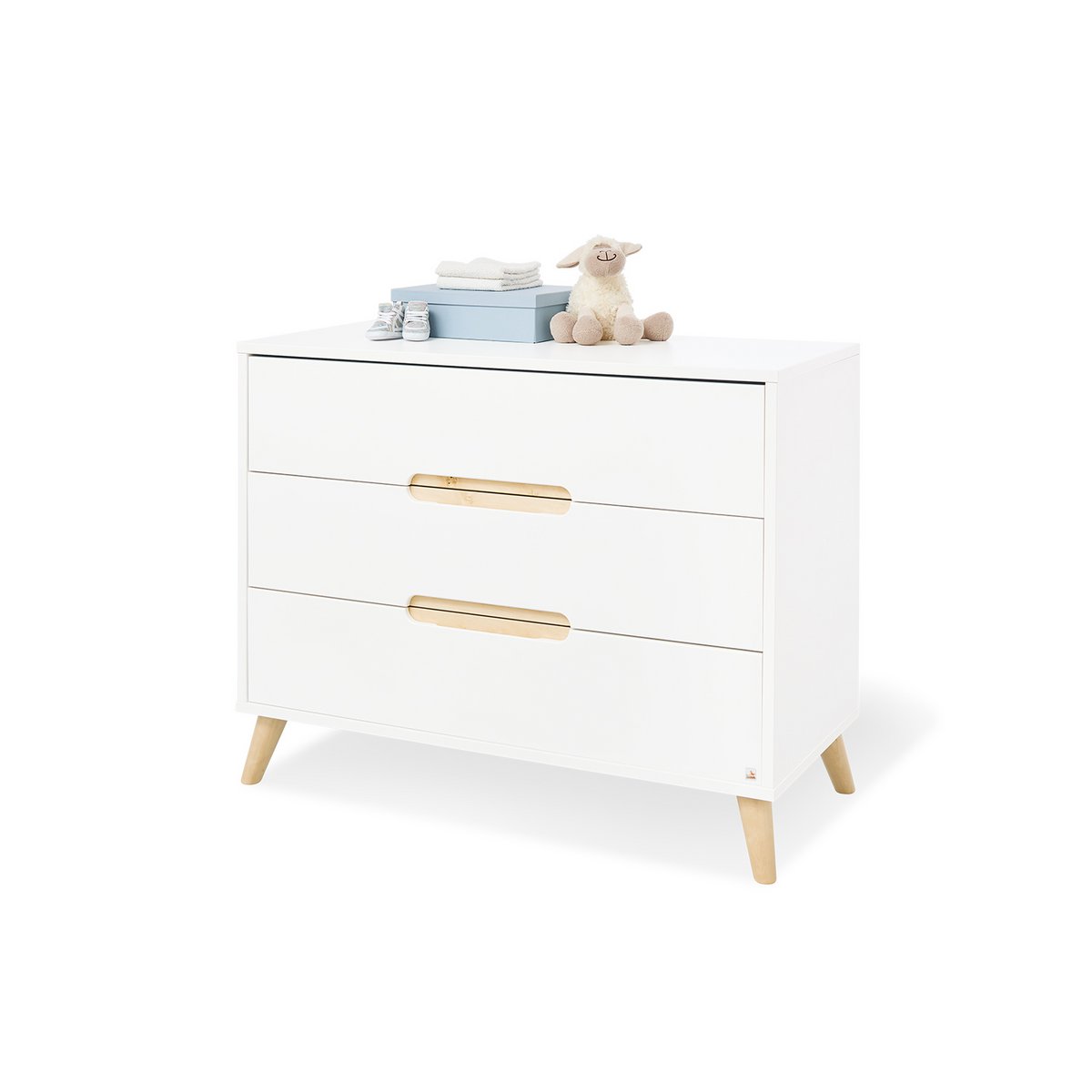 Startset 'Move' breed groot, incl. wandplank4 delen: ledikant, brede commode, grote kledingkast, wandplank