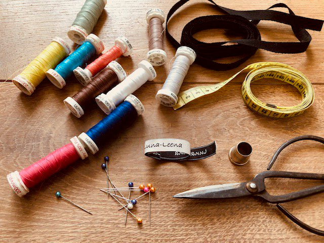 kussen madeliefjes bruin/terra + binnenkussen - 45x45cm duurzaam