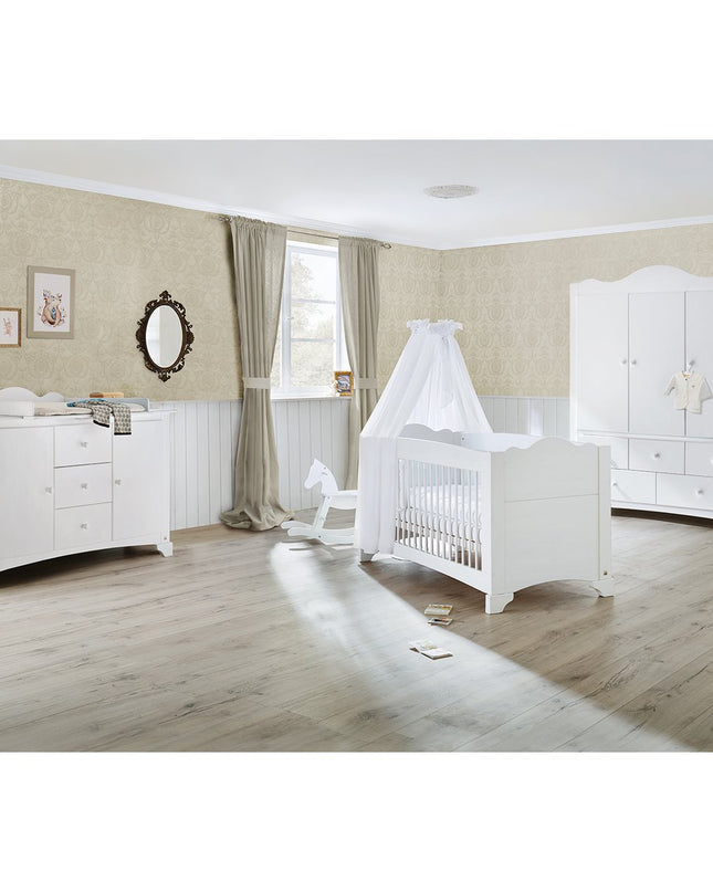 Startset 'Pino' extra breed groot met 3 deuren3 delen: ledikant, extra brede commode, grote kledingkast met 3 deuren