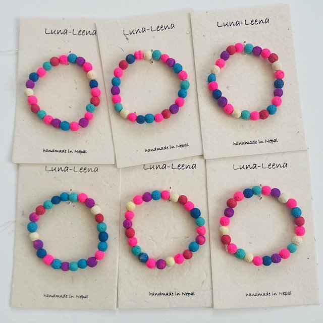 Luna -Leena kinderarmbandkleuren - lava kralen - handgemaakt in Nepal