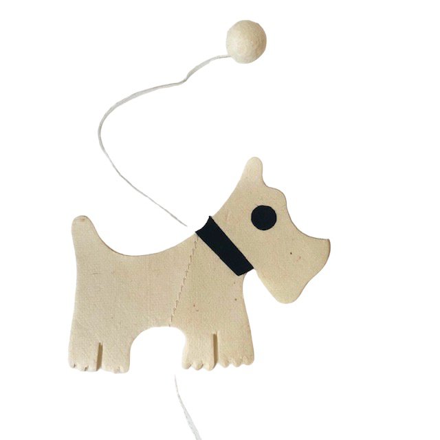 Luna-Leena slinger hond ecopapier gebroken wit wanddecoratie - L1,82cm - handgemaakt in Nepal