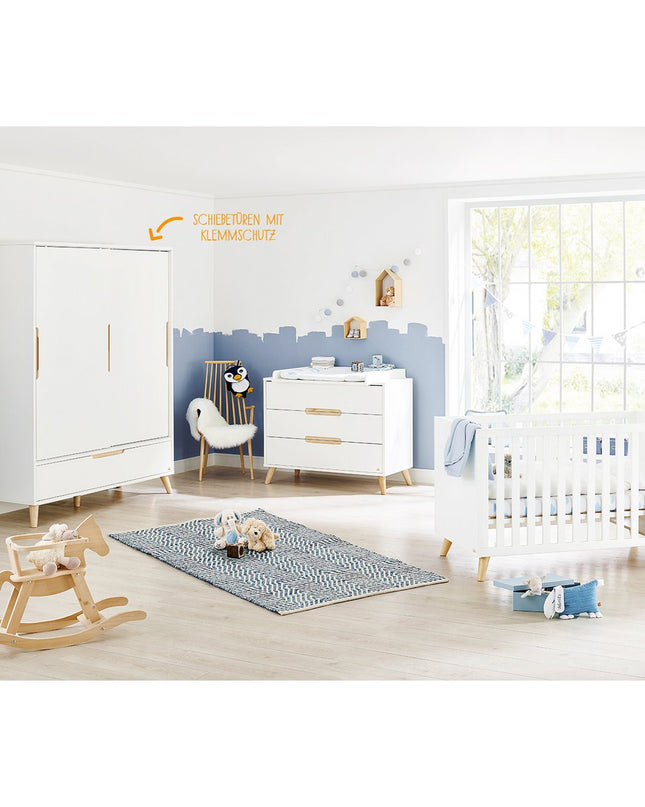 Startset 'Move' breed groot3 delen: ledikant, brede commode, grote kledingkast