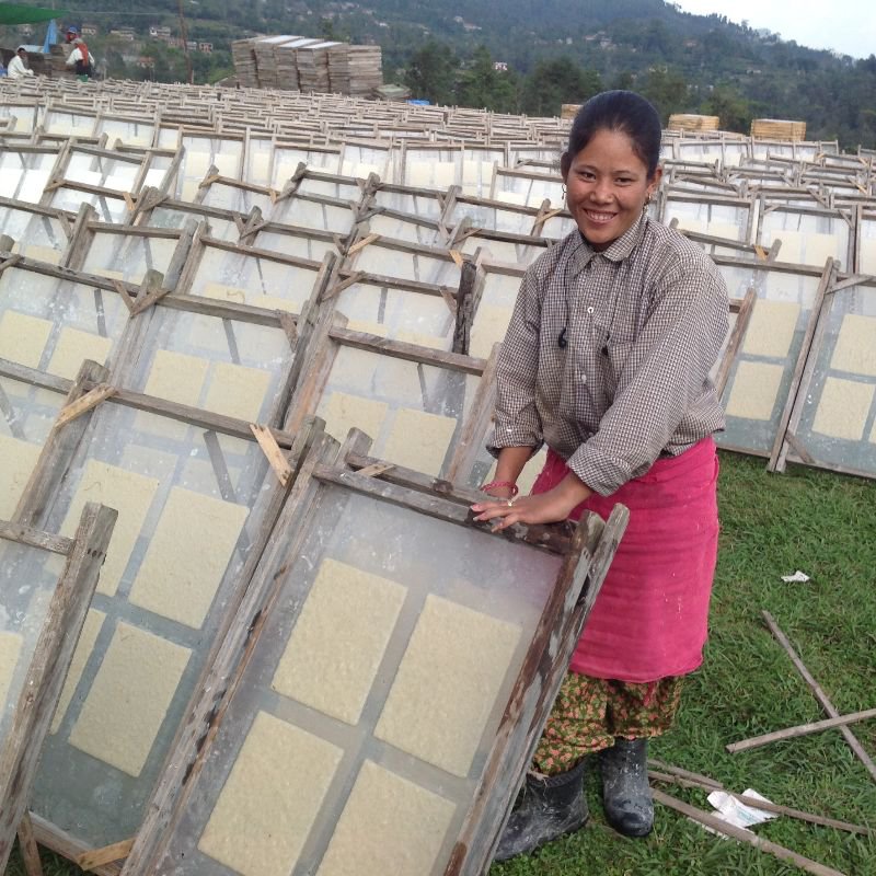Luna-Leena sterrenslinger ecopapier goud wanddecoratie- L1,82 cm - handgemaakt in Nepal