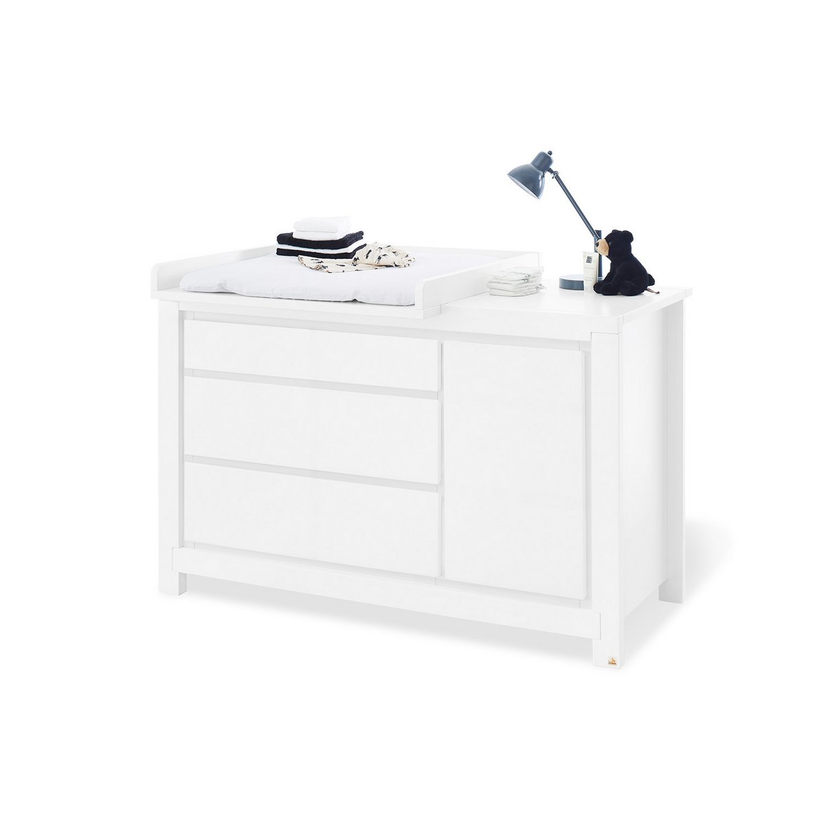 Startset 'Milk' extra breed groot, incl. wandplank4 delen: ledikant, extra brede commode, grote kledingkast, wandplank
