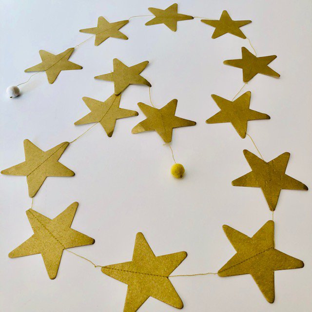 Luna-Leena sterrenslinger ecopapier goud wanddecoratie- L1,82 cm - handgemaakt in Nepal