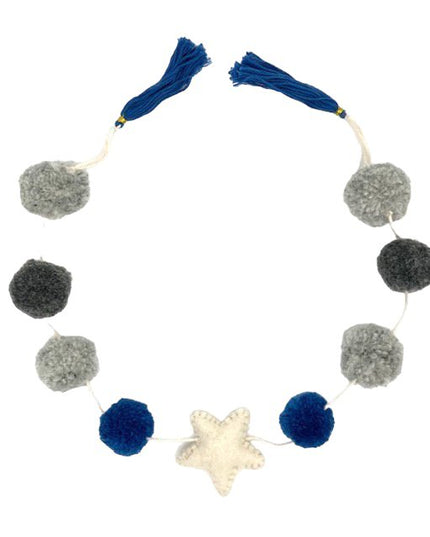 Luna-Leena slinger ster wanddecoratie - pompon blauw/grijs - L 75cm - 100% zachte wol - handgemaakt in Nepal