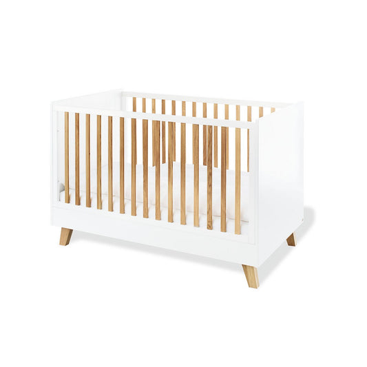 Startset 'Pan' breed, incl. wandplank4 delen: ledikant, brede commode, 2-deurs kledingkast, wandplank