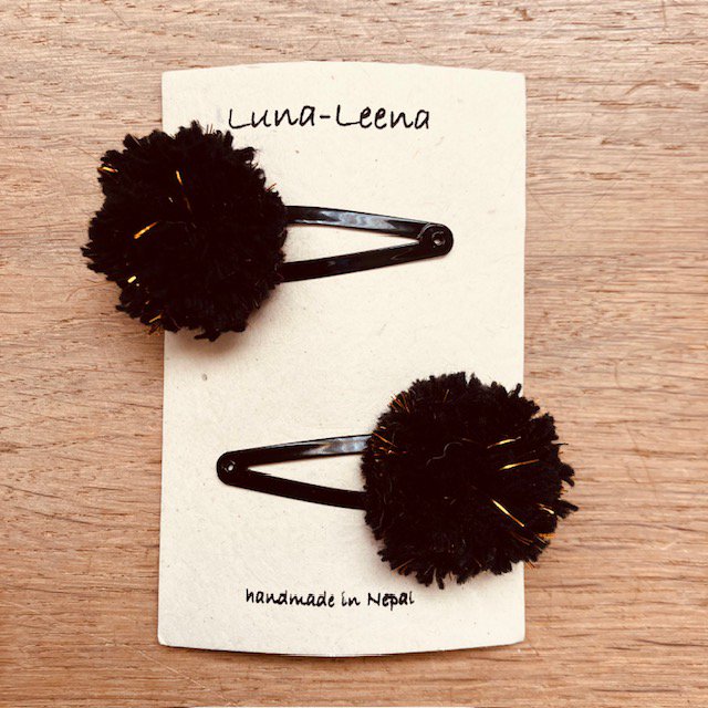 Luna -Leena haarspeldjes POM POM (set) - Zwart en gouden vlokken - Zachte wol - handgemaakt in Nepal