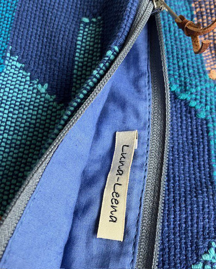 Luna-Leena toilettas logeertasje - blauw - geweven Dhaka katoen - handgemaakt in Nepal