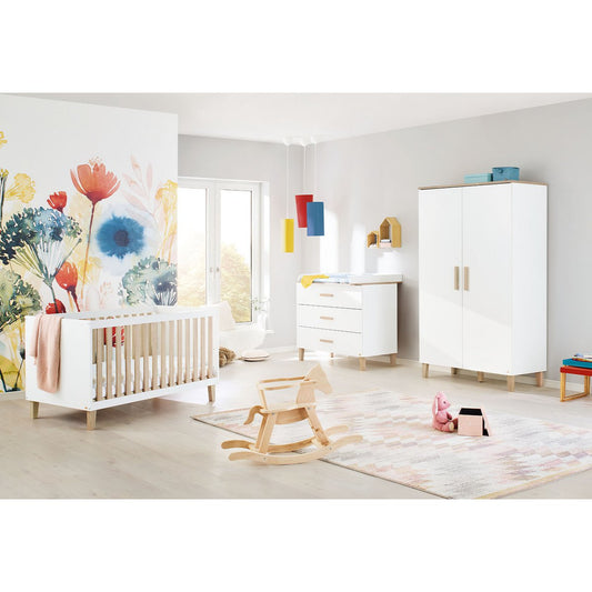 Startset 'Lumi' breed3 delen: ledikant, brede commode, 2-deurs kledingkast
