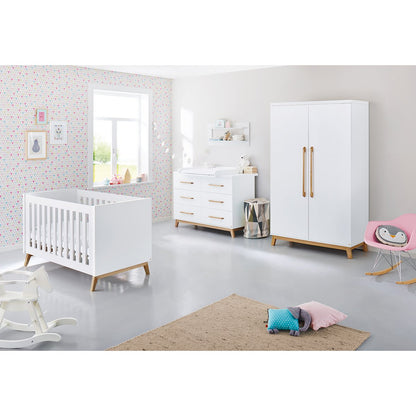 Startset 'Riva' extra breed, incl. wandplank4 delen: ledikant, extra brede commode, 2-deurs kledingkast, wandplank