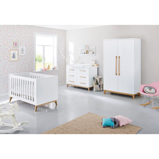 Startset 'Riva' extra breed, incl. wandplank4 delen: ledikant, extra brede commode, 2-deurs kledingkast, wandplank