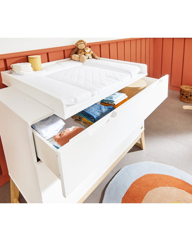 Startset 'Brug' breed
2 delen: ledikant, brede commode
