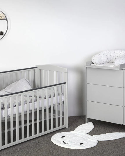 YappyQu crib, light gray