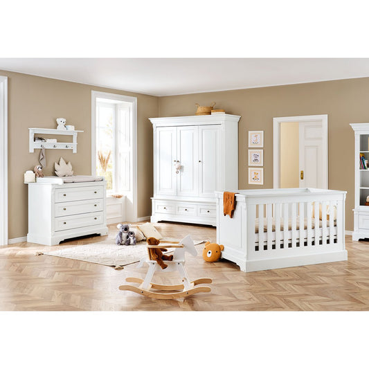 Startset 'Emilia' breed groot, incl. wandplank4 delen: ledikant, brede commode, grote kledingkast, wandplank
