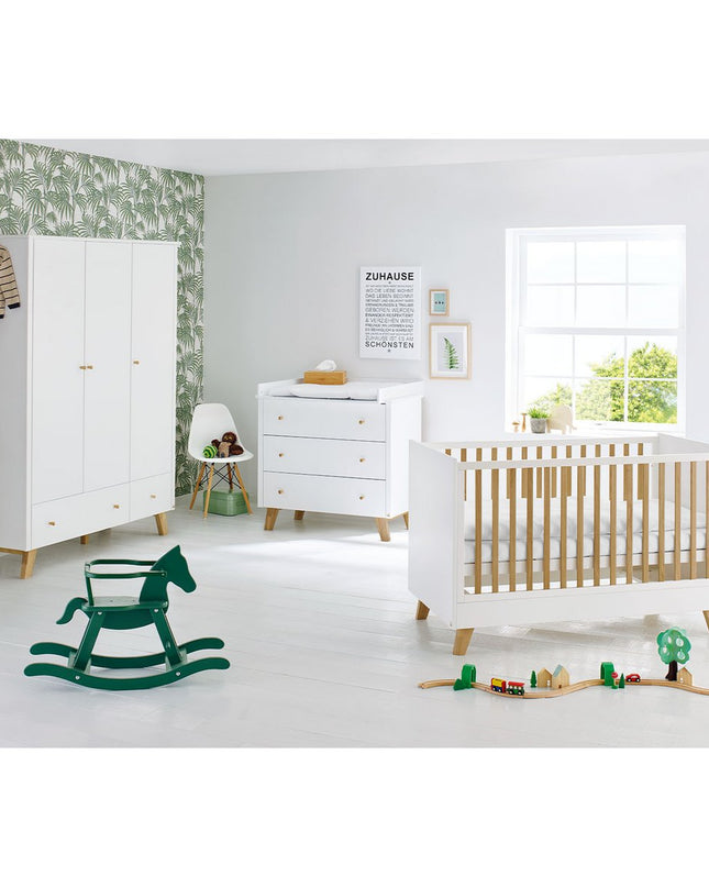 Startset 'Pan' breed groot3 delen: ledikant, brede commode, grote kledingkast