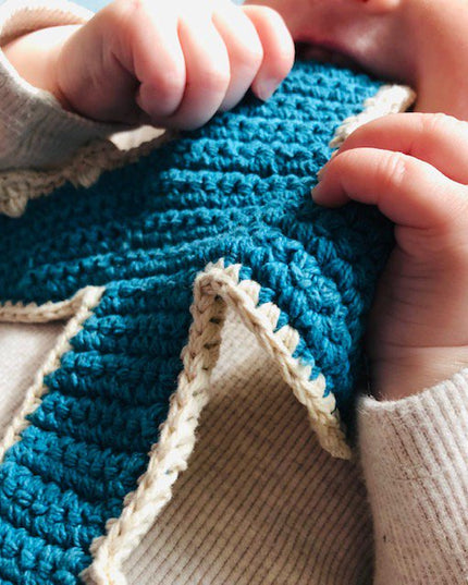 Luna-Leena airplane flat cuddle cloth with sound - blue - organic cotton handmade in Nepal