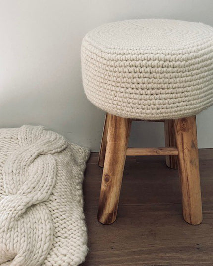 Luna -Leena kinderkruk met een off-white hoes - Sheep Wool & Wood - Handgehaakt in Nepal