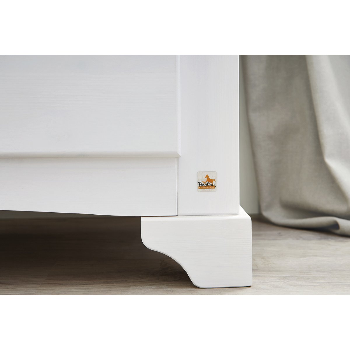 Startset 'Pino' breed groot3 delen: ledikant, brede commode, grote kledingkast
