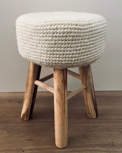 Luna -Leena kinderkruk met een off-white hoes - Sheep Wool & Wood - Handgehaakt in Nepal