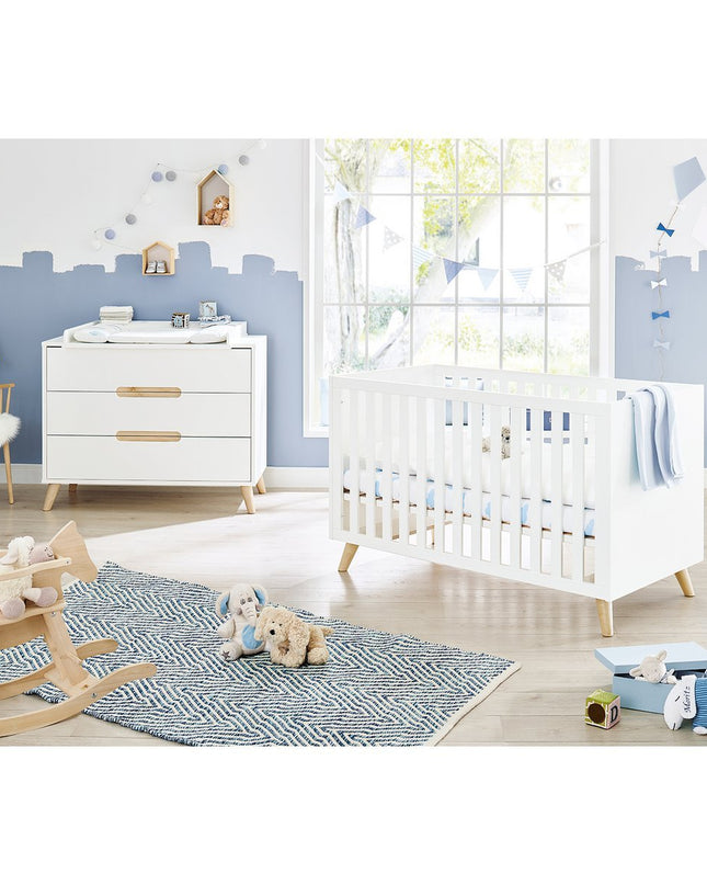 Startset 'Move' breed
2 delen: ledikant, brede commode