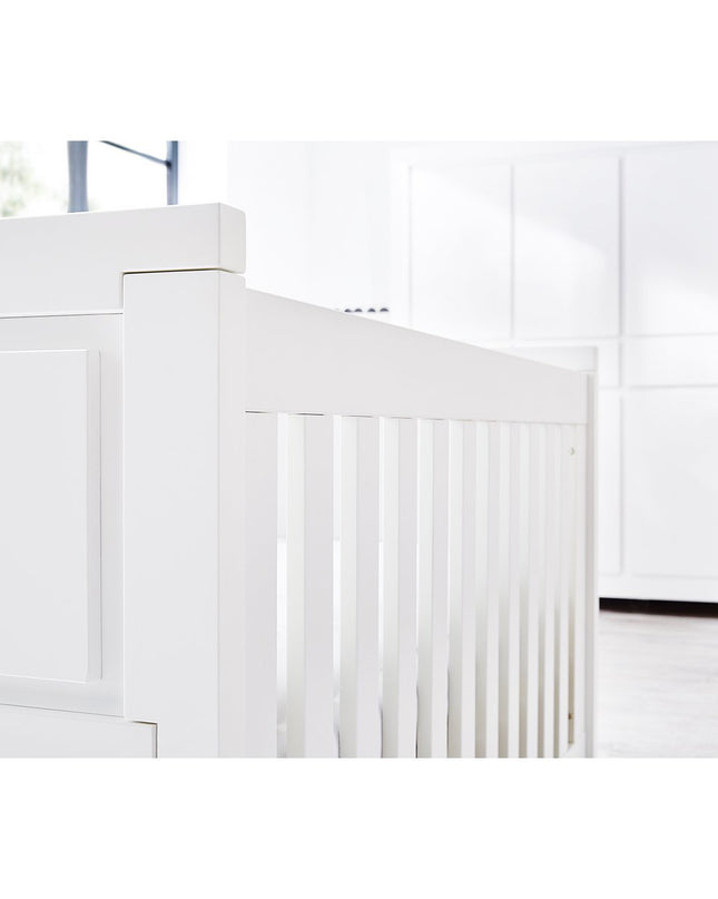 Startset 'Melk' extra breed
2 delen: ledikant, extra brede commode