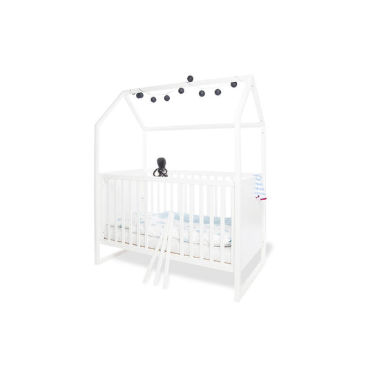 Startset 'Hilda & Riva' extra breed groot, wit, incl. wandplank4 delen: huisbed, extra brede commode, grote kledingkast, wandplank