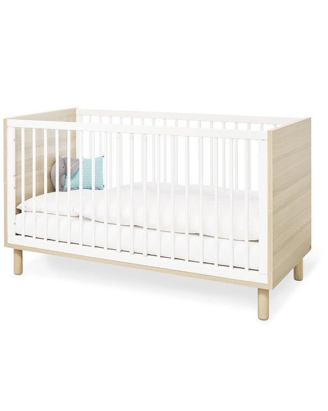 Startset 'Flow' breed
2 delen: ledikant, brede commode