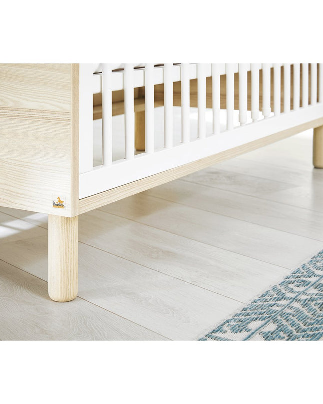 Startset 'Flow' breed
2 delen: ledikant, brede commode