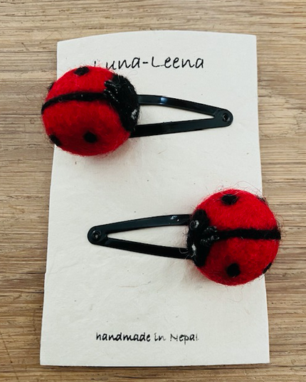 Luna -Leena haarspeldjes Ladybird (set) - rood - viltwol - handgemaakt in Nepal