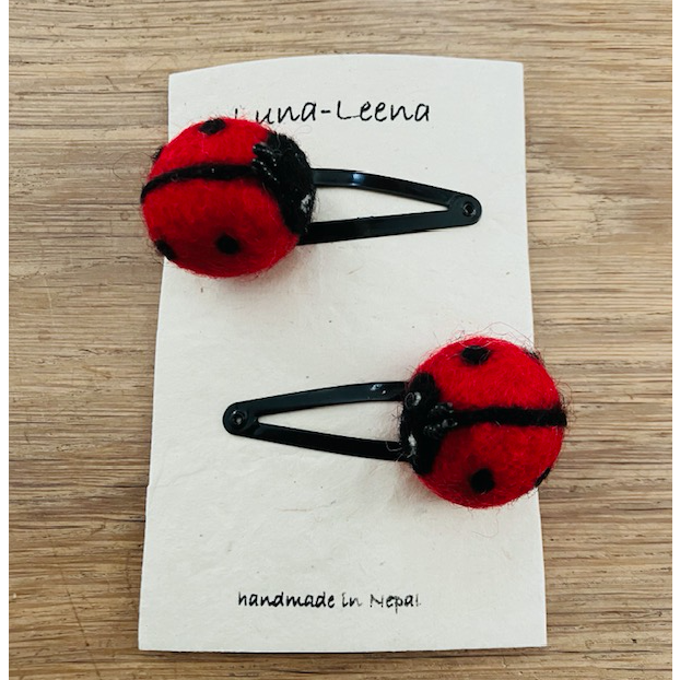 Luna -Leena haarspeldjes Ladybird (set) - rood - viltwol - handgemaakt in Nepal