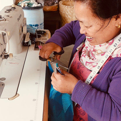 Luna-Leena toilettas klein - blauw - geweven Dhaka katoen - handgemaakt in Nepal