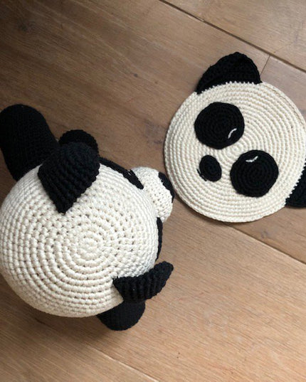 Luna-Leena panda plat knuffeldoekje met geluid - biologisch katoen - handgehaakt in Nepal