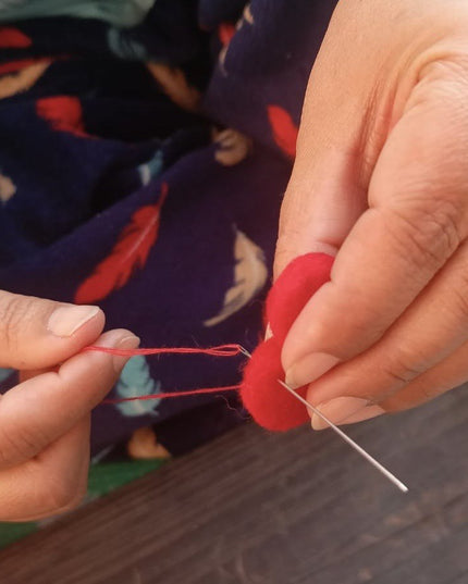 Luna -Leena haarspeldjes Harten (Set) - rood - viltwol - handgemaakt in Nepal