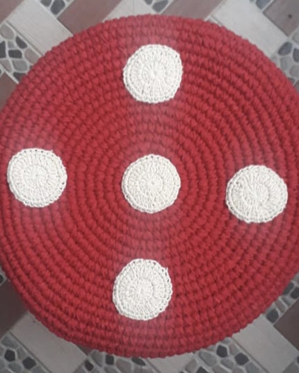 Luna-Leena kinderkruk met een paddenstoelbekleding hoes - rood - katoen & hout - Handgehaakt in Nepal