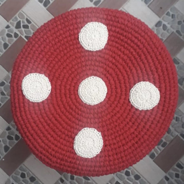 Luna-Leena kinderkruk met een paddenstoelbekleding hoes - rood - katoen & hout - Handgehaakt in Nepal
