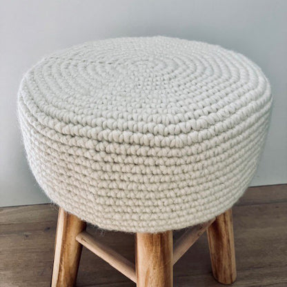 Luna -Leena kinderkruk met een wollen deksel Off -White - Sheep Wool & Wood - Hand Haak in Nepal