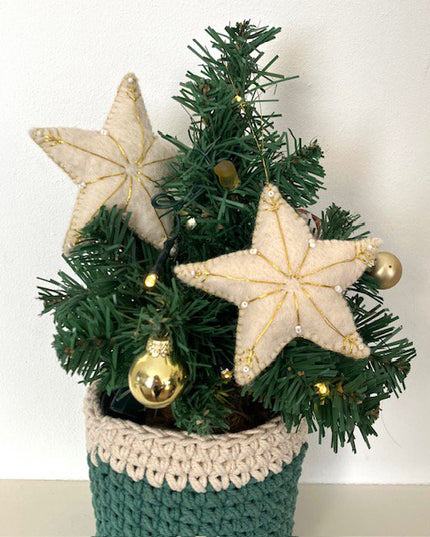 Luna-Leena sterhanger gebroken wit & goud - wolvilt - handgemaakt in Nepal