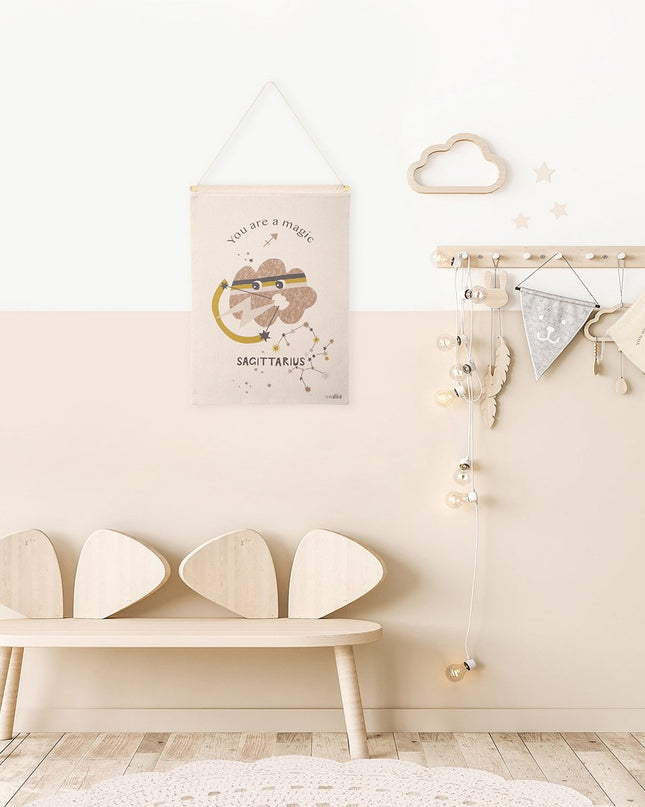 Kleine Boogschutter Muurdecoratie wanddecoratie – Baby Astro Stijl, 40x50 cm