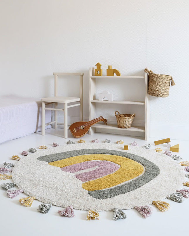 Rainbow Moss – Wasbaar katoenen vloerkleed voor kinderen met pompons in regenboogdesign