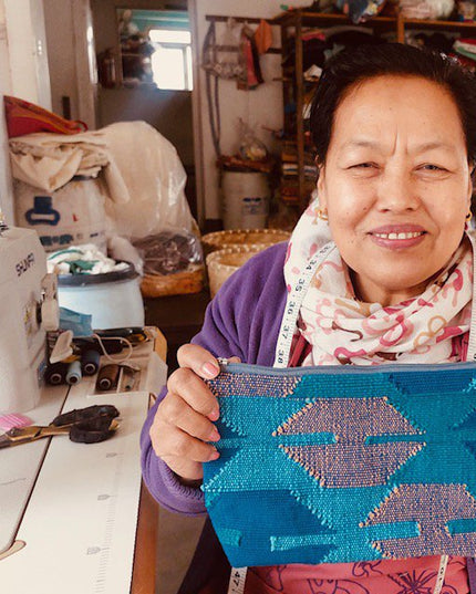 Luna-Leena toilettas logeertasje - blauw - geweven Dhaka katoen - handgemaakt in Nepal
