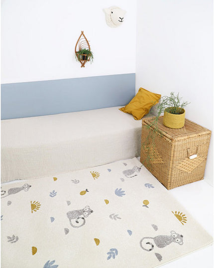 Little Wild Monkey Honey M – Avontuur en comfort voor de kinderkamer vloerkleed