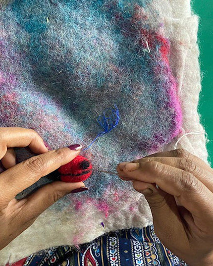 Luna -Leena haarspeldjes Ladybird (set) - rood - viltwol - handgemaakt in Nepal