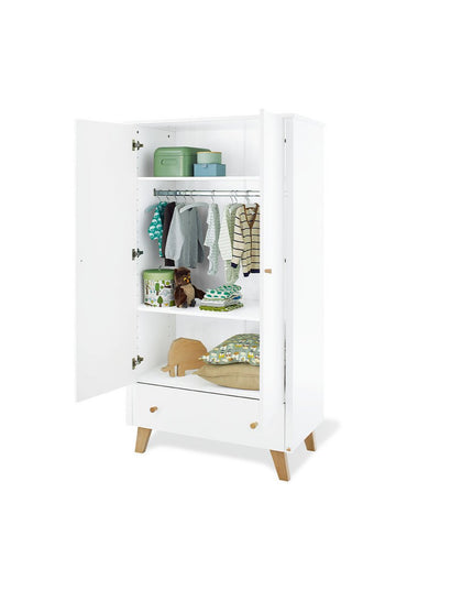 Startset 'Hilda & Pan' breed, wit, incl. wandplank4 delen: huisbed, brede commode, 2-deurs kledingkast, wandplank