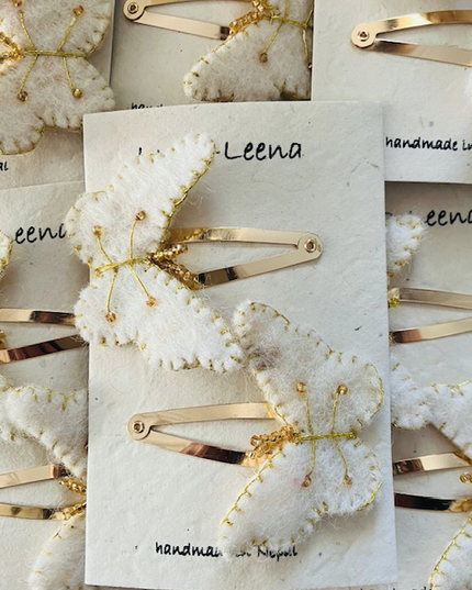 Luna -Leena haarspeldjes (Set) - Off White & Gold - Filt Wol - Handmade in Nepal